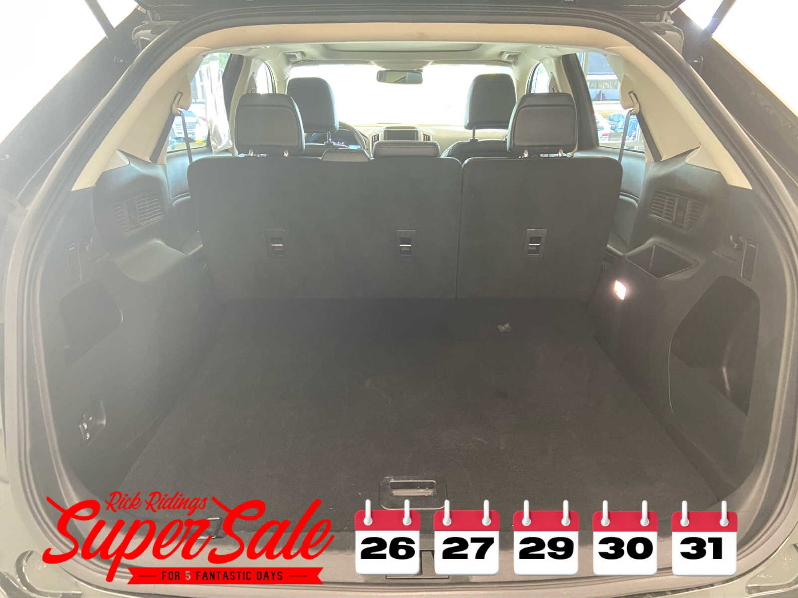 Used 2024 Ford Edge SEL image 10