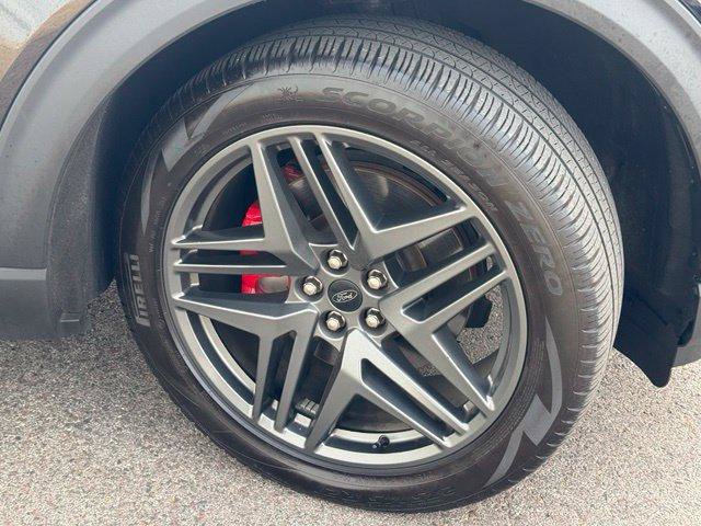 Used 2025 Ford Explorer ST-Line w/ ST-Line Street Pack AWD/4WD image 20