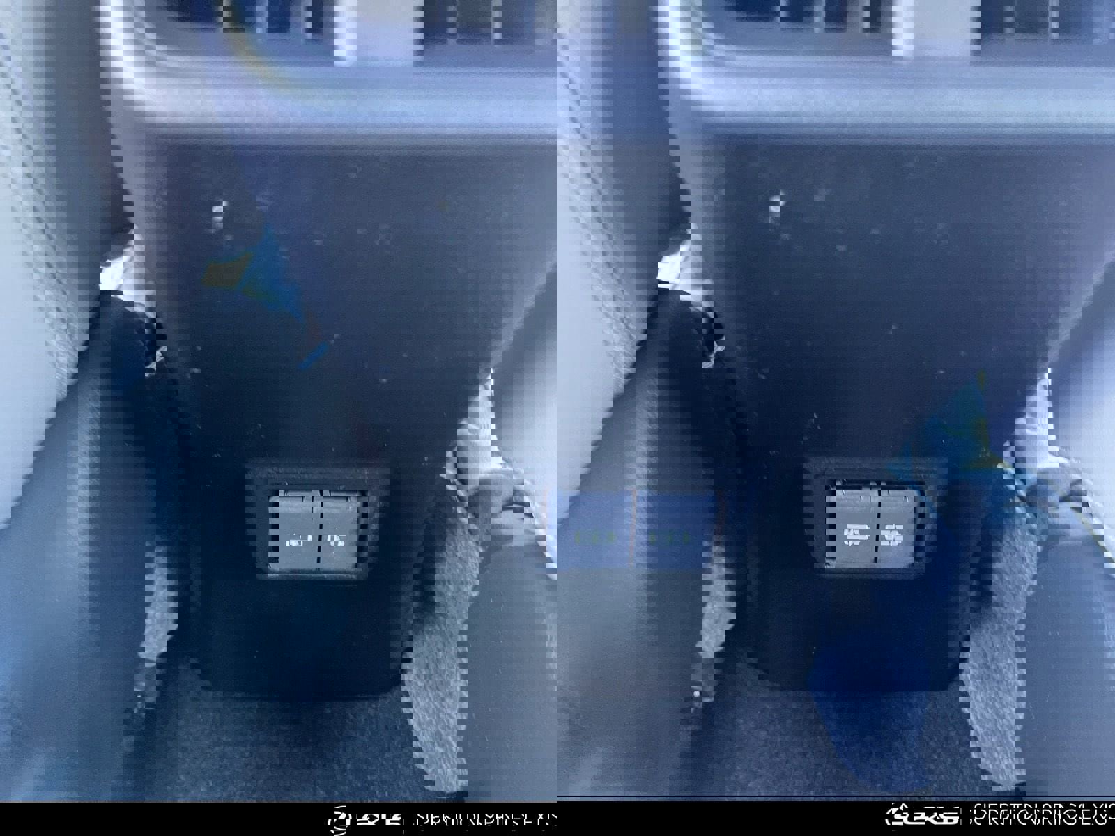 New 2026 Lexus UX 300h FWD image 24