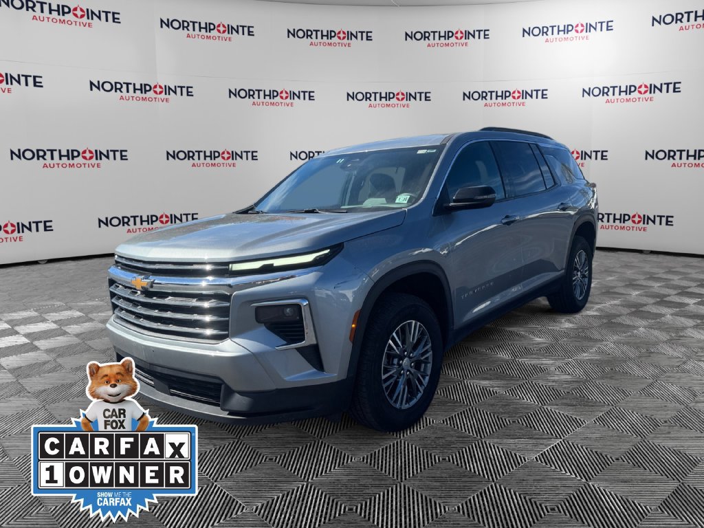 Used 2025 Chevrolet Traverse LT AWD/4WD image 3
