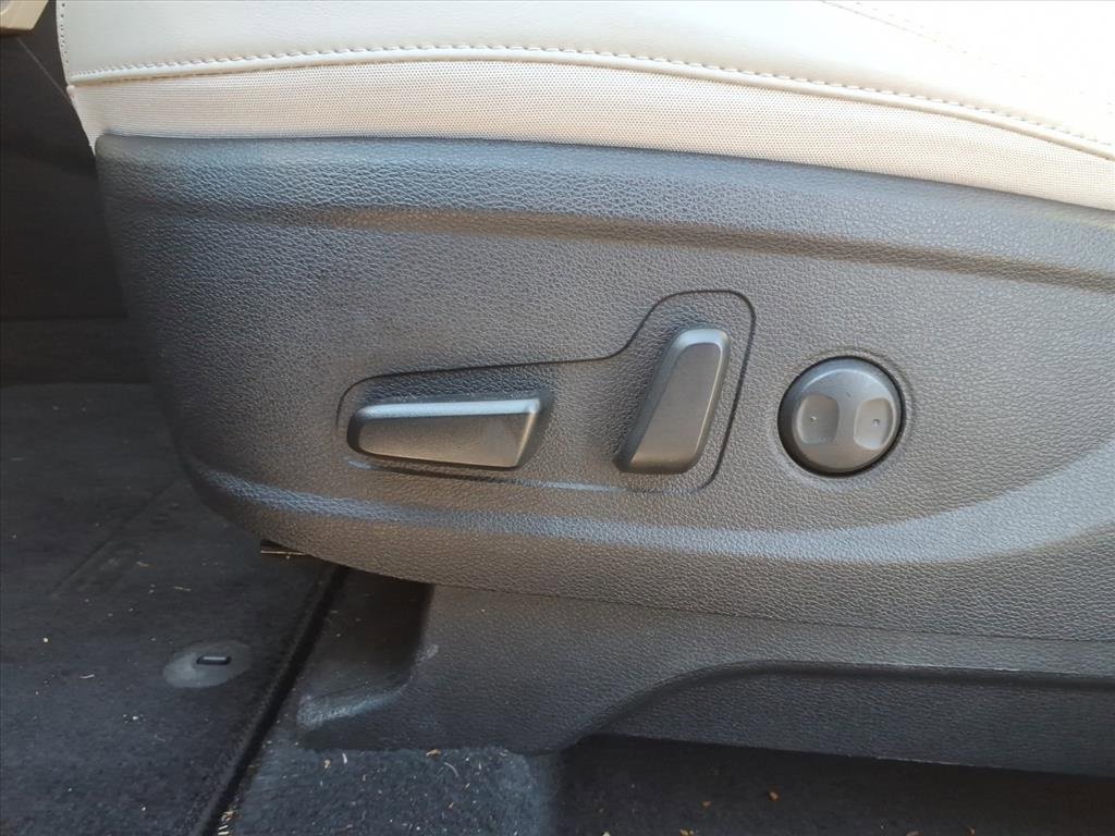 Used 2025 Kia Telluride S image 51