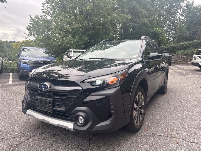 Used 2023 Subaru Outback Limited AWD/4WD image 5