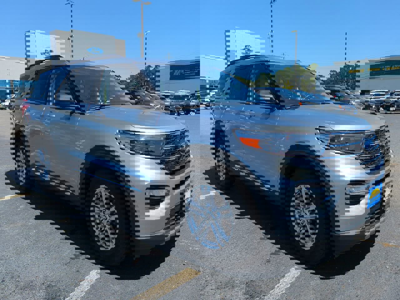 Certified 2022 Ford Explorer XLT w/ Equipment Group 202A image 2