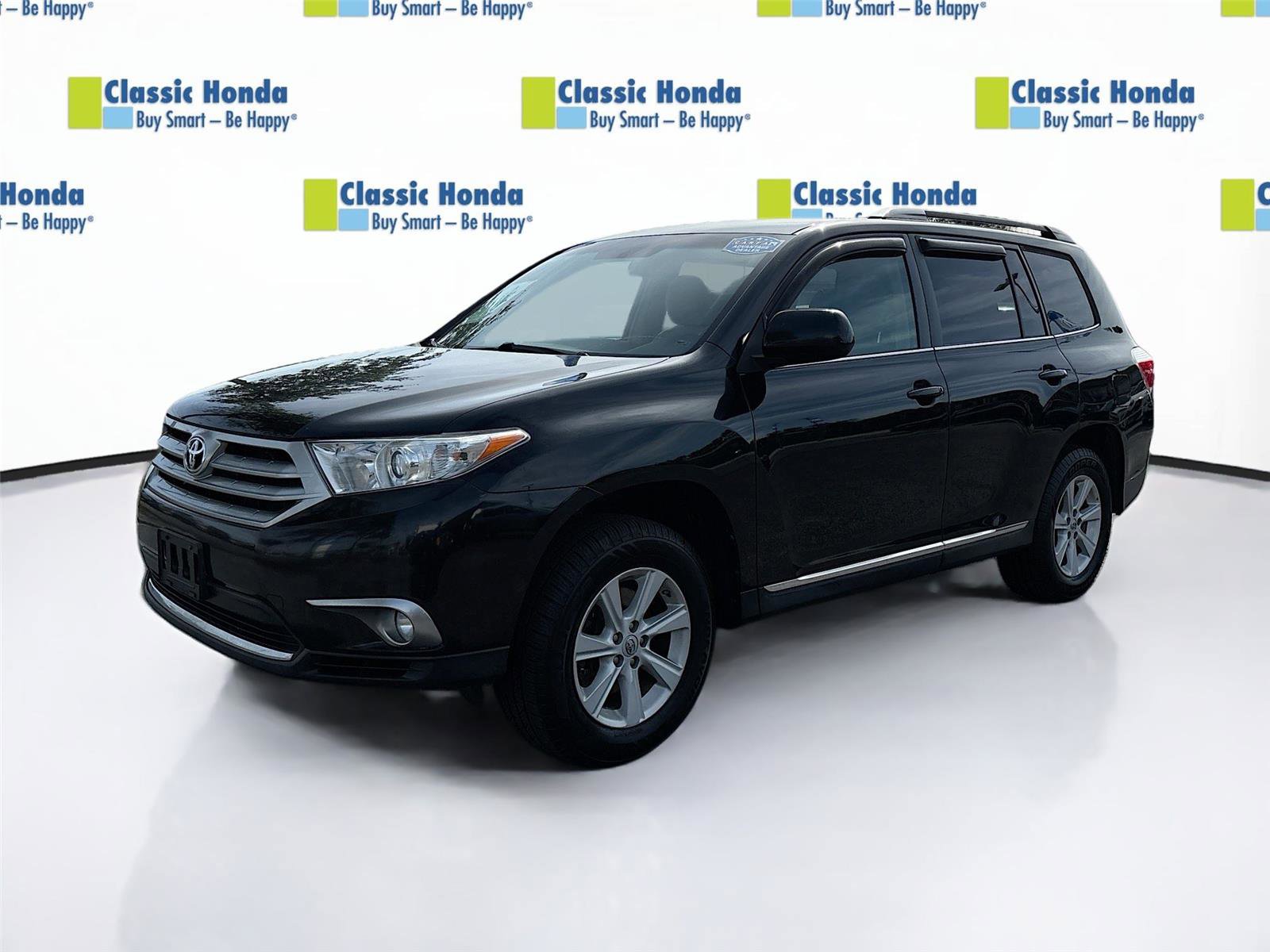 Used 2013 Toyota Highlander Plus AWD/4WD image 3