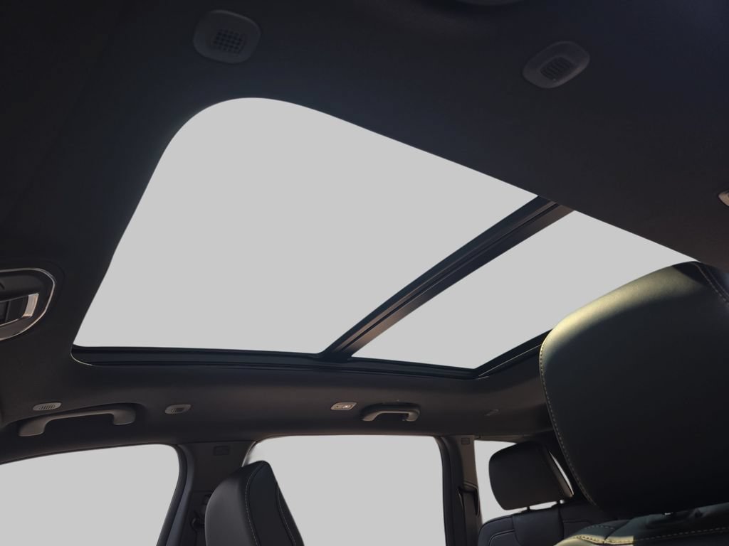 New 2026 Jeep Grand Cherokee Limited AWD/4WD image 30