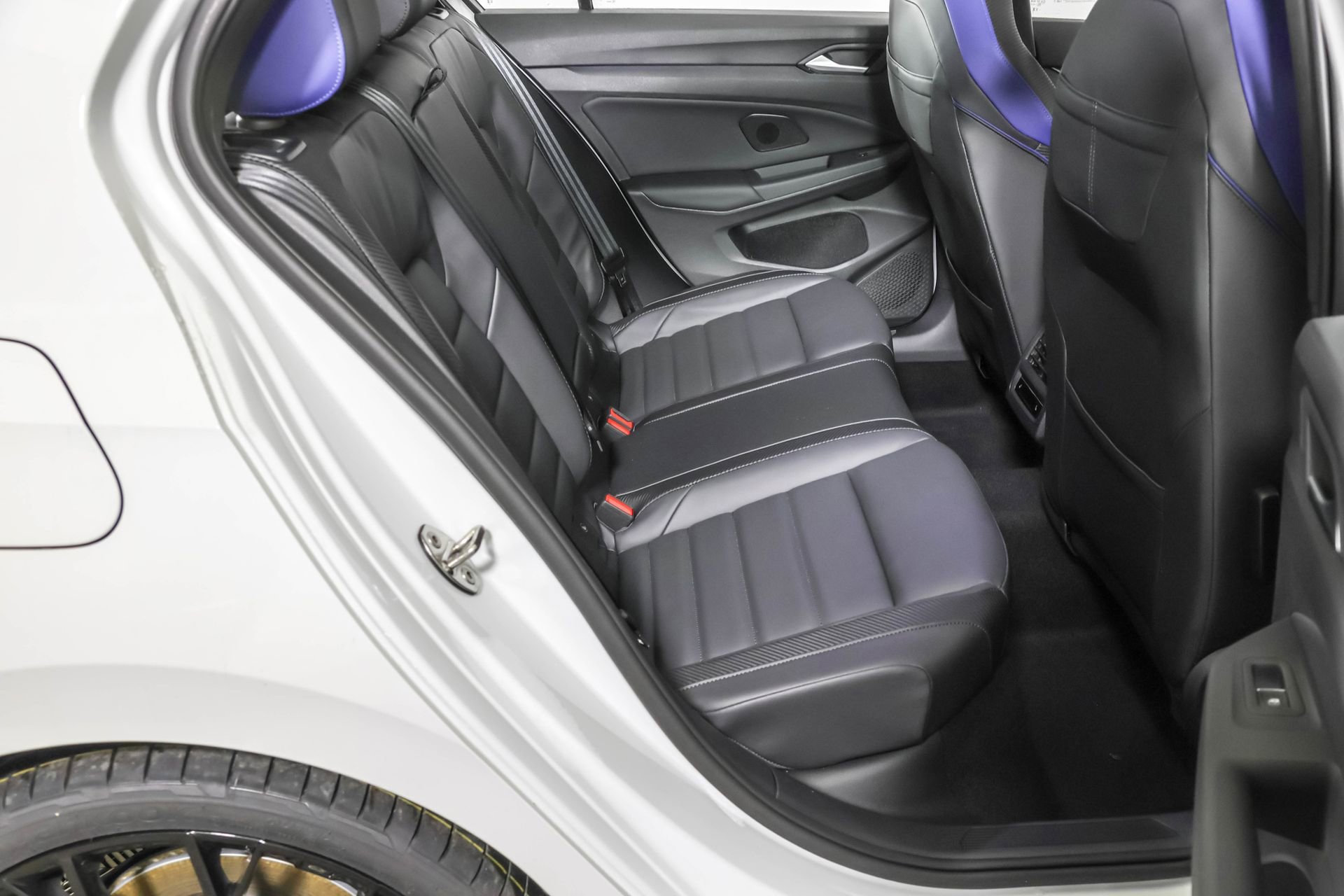 New 2026 Volkswagen Golf 2.0T image 39