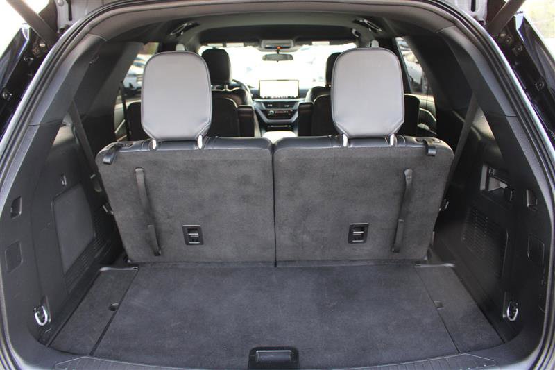 Used 2025 Ford Explorer ST-Line AWD/4WD image 21