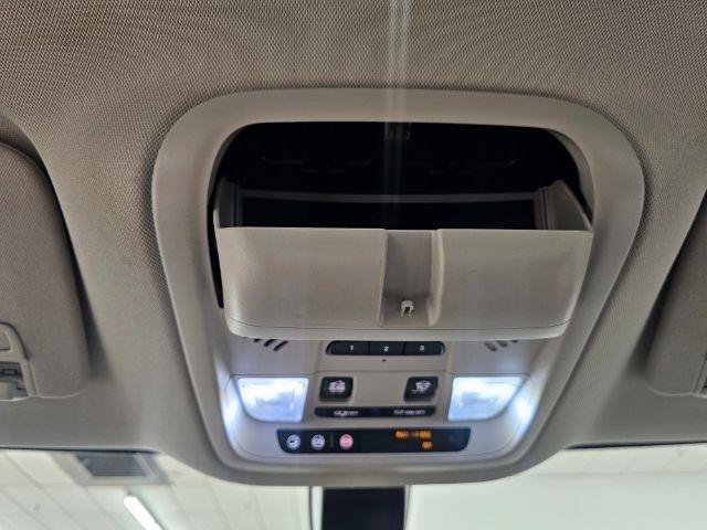 Used 2019 Buick Enclave Essence FWD image 31