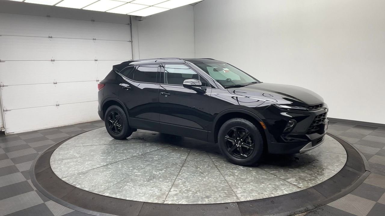 Certified 2024 Chevrolet Blazer LT w/ Midnight/Sport Edition AWD/4WD image 41