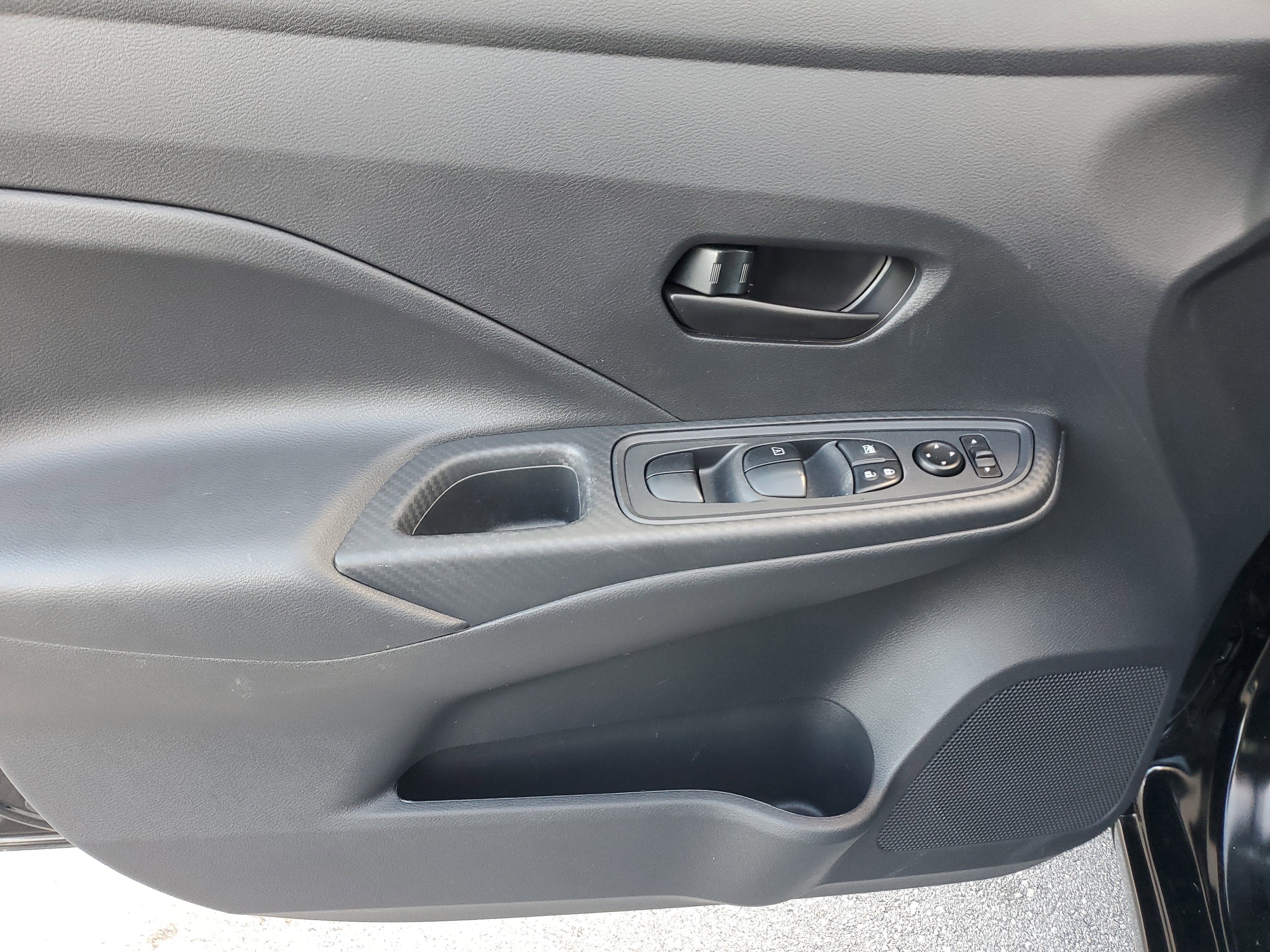 Used 2025 Nissan Versa S w/ S Plus Package image 23