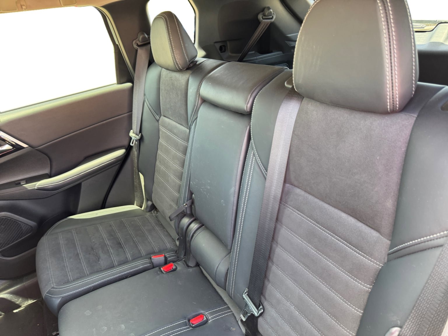 Used 2023 Mitsubishi Outlander SE FWD image 16
