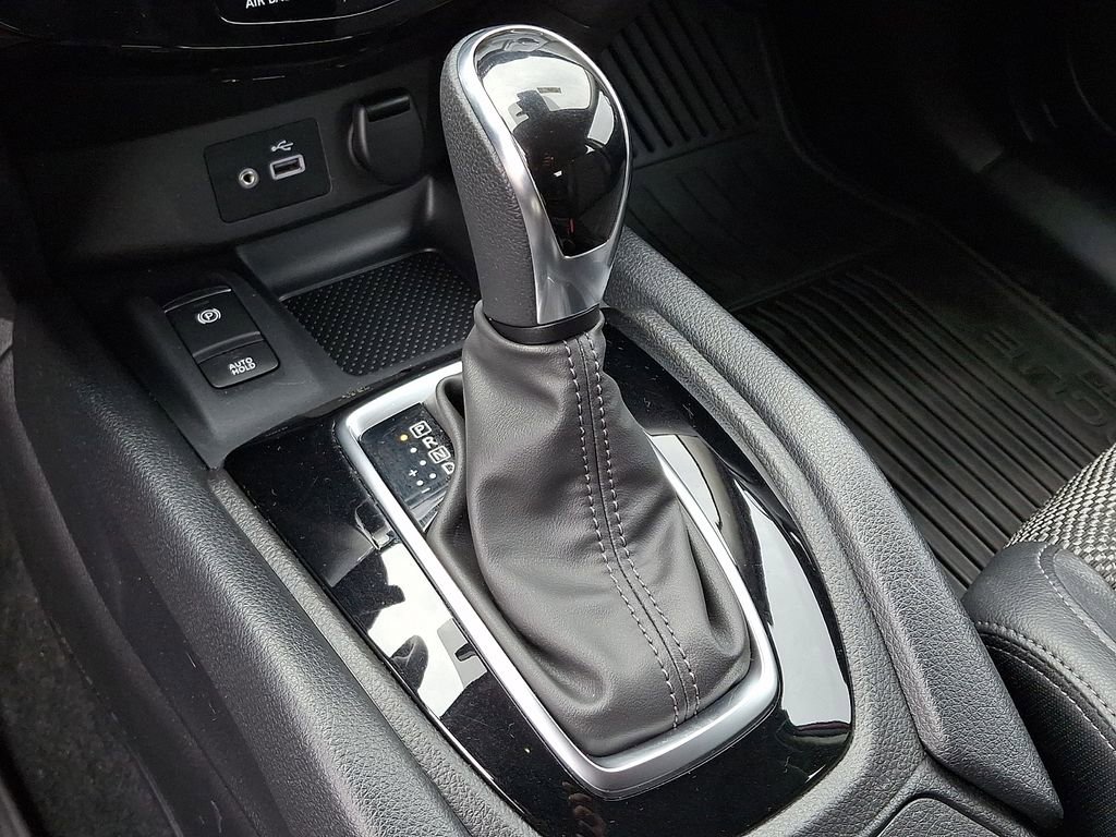 Certified 2022 Nissan Rogue Sport SV w/ Technology Package image 13