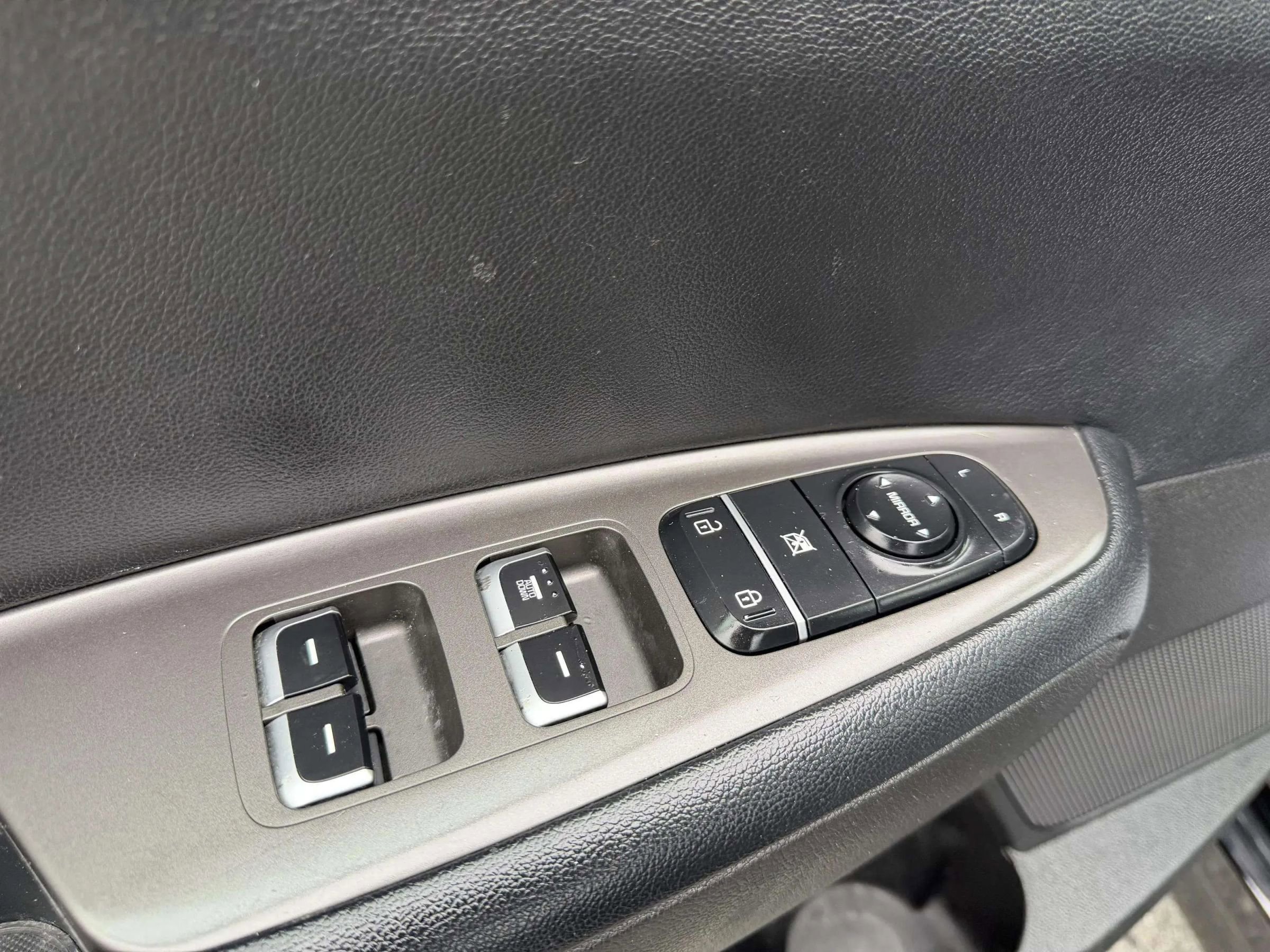 Used 2019 Kia Optima LX image 13
