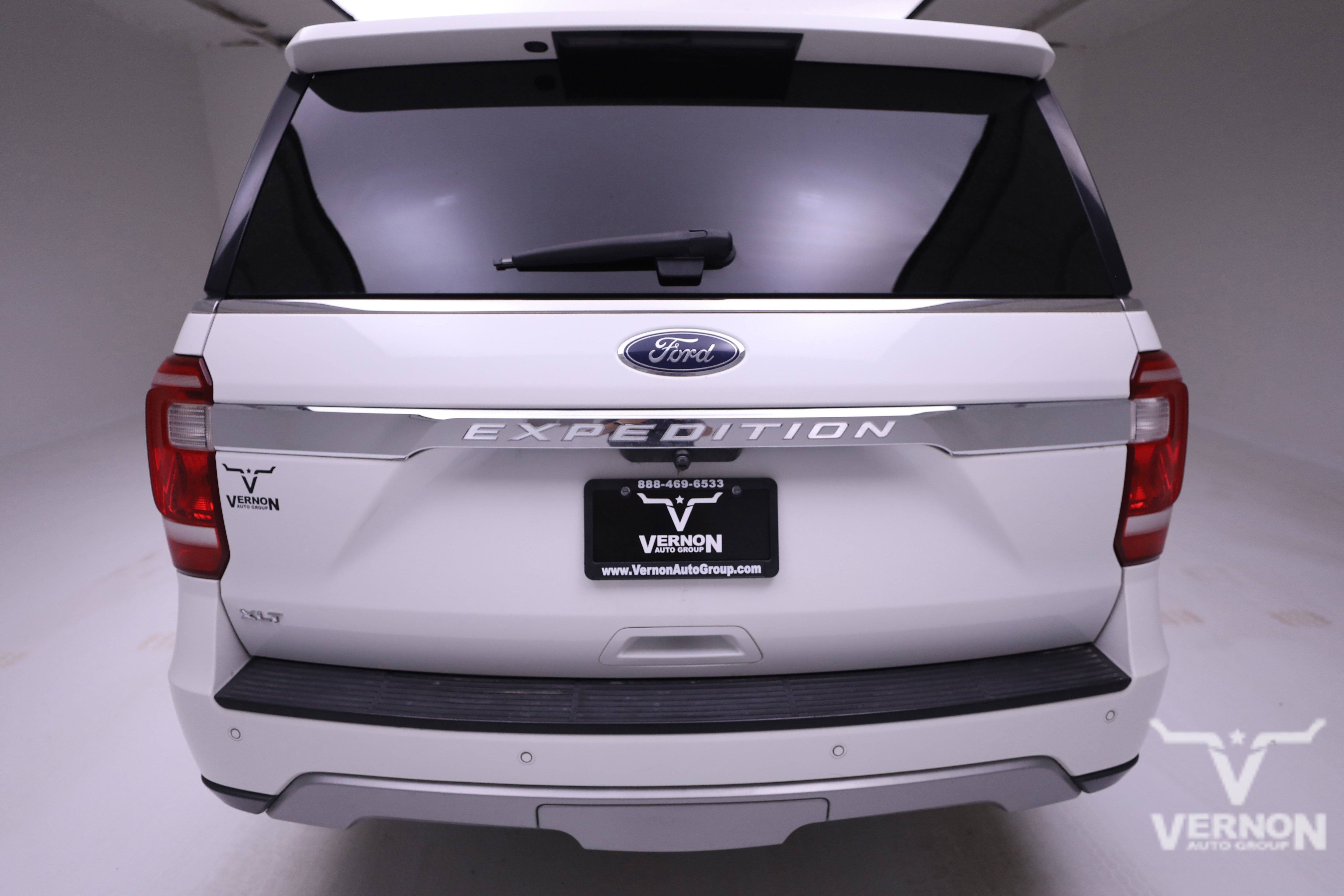 Used 2020 Ford Expedition XLT w/ Equipment Group 202A image 4