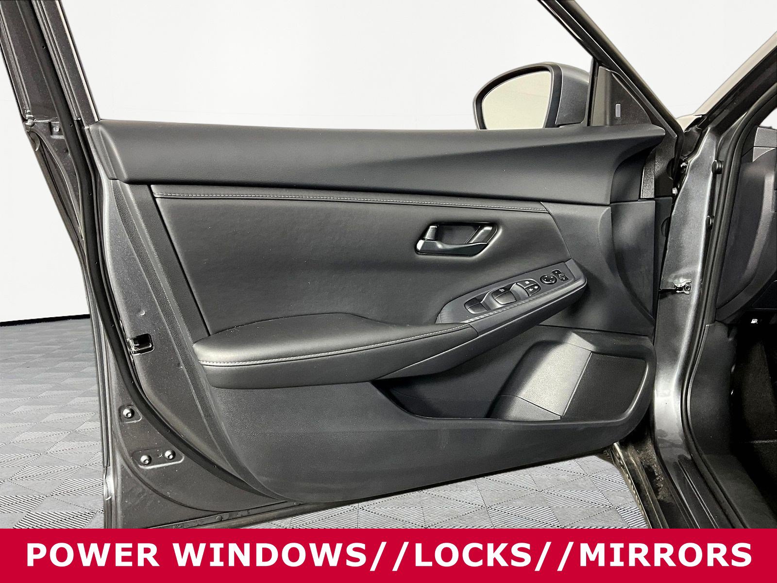 Certified 2025 Nissan Sentra S FWD image 18