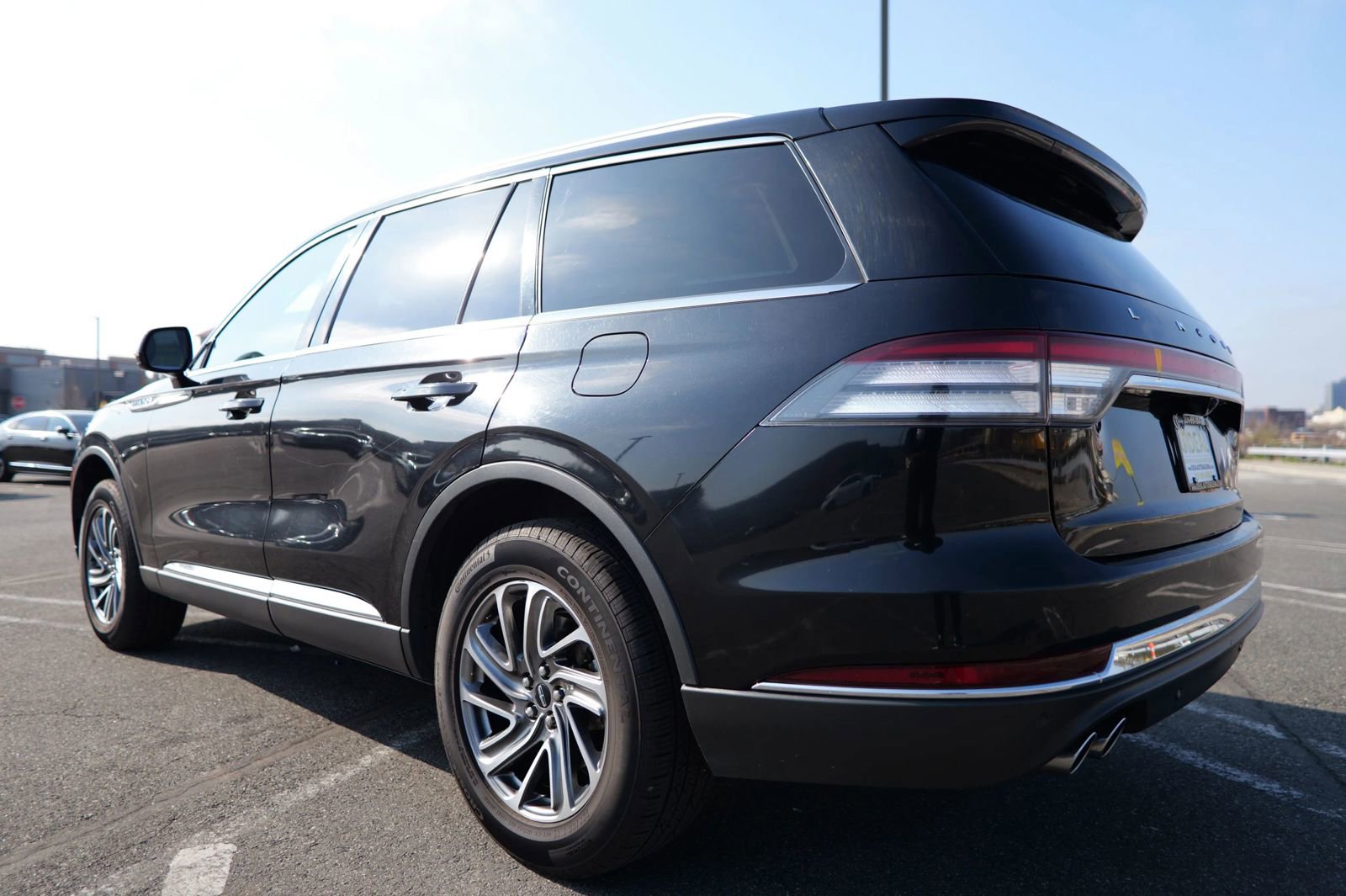 Used 2023 Lincoln Aviator AWD image 6