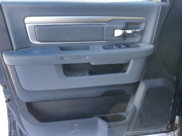 Used 2017 RAM 1500 Classic SLT image 13