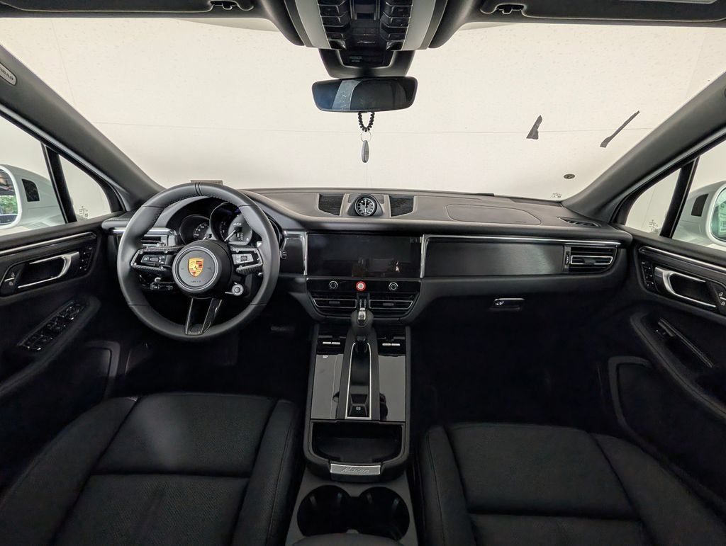 New 2026 Porsche Macan GTS AWD/4WD image 20