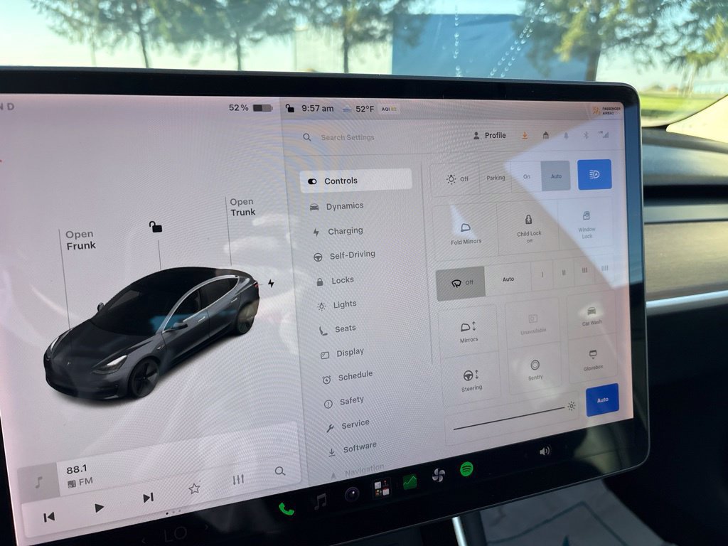 Used 2018 Tesla Model 3 Long Range AWD/4WD image 21