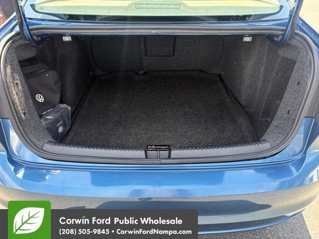 Used 2015 Volkswagen Jetta SE FWD image 27
