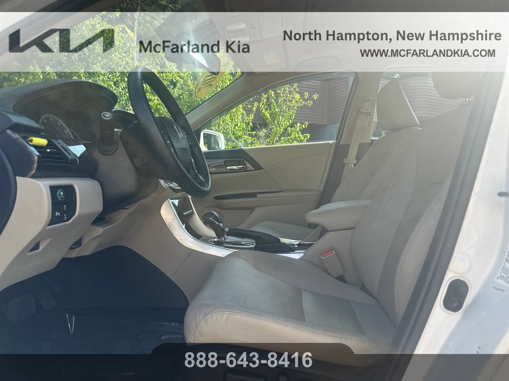 Used 2016 Honda Accord Touring image 9