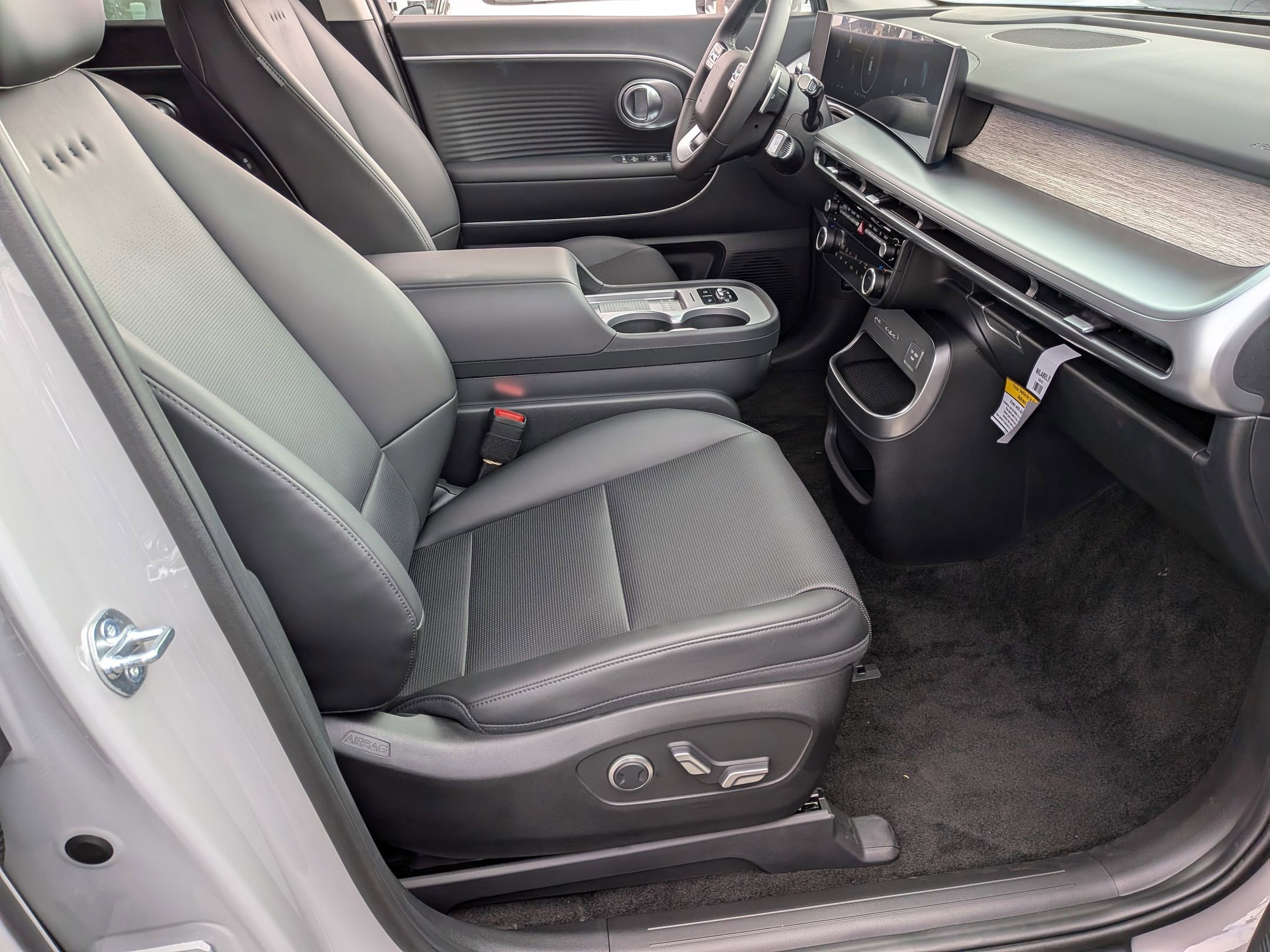 New 2026 Hyundai Ioniq 9 SEL image 24