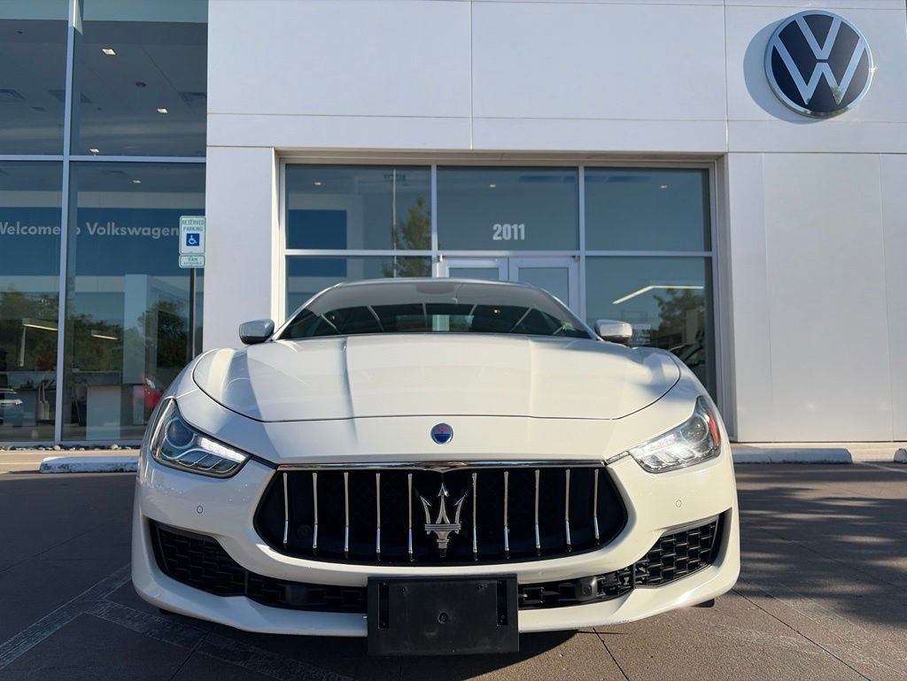 Used 2020 Maserati Ghibli S Q4 AWD/4WD image 2