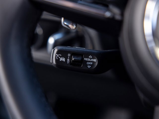 Certified 2025 Porsche Macan image 44