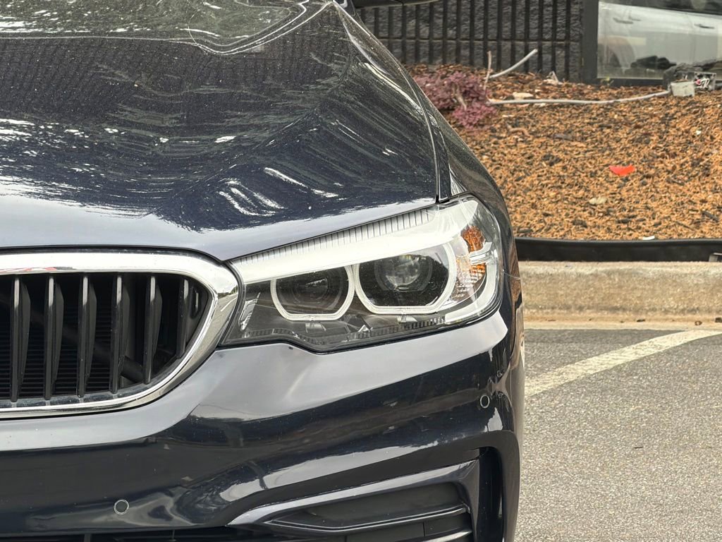 Used 2019 BMW 530e w/ Convenience Package RWD image 5