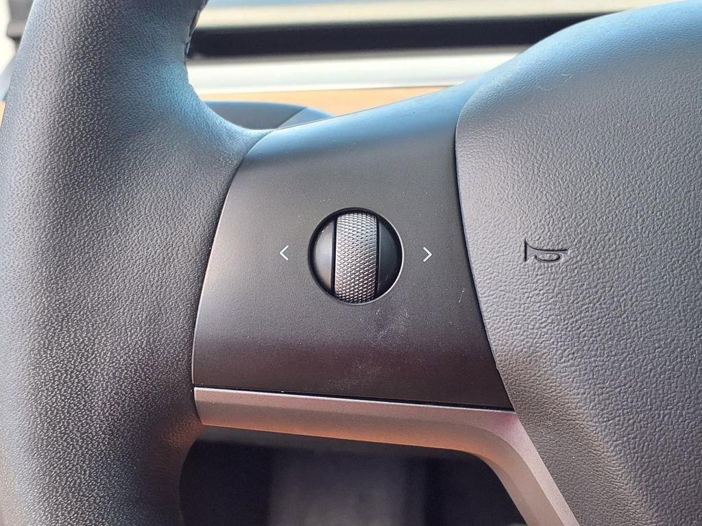 Used 2021 Tesla Model 3 Standard Range Plus RWD image 36