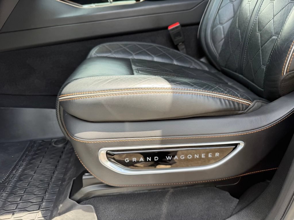 Used 2024 Jeep Grand Wagoneer L Series III AWD/4WD image 15
