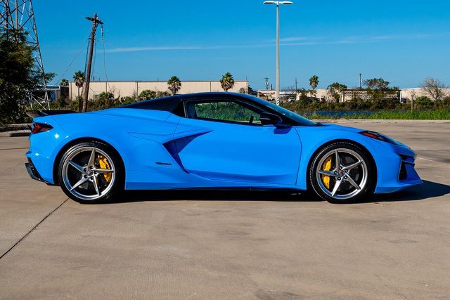 Certified 2025 Chevrolet Corvette E-Ray w/ ZER Performance Package image 4