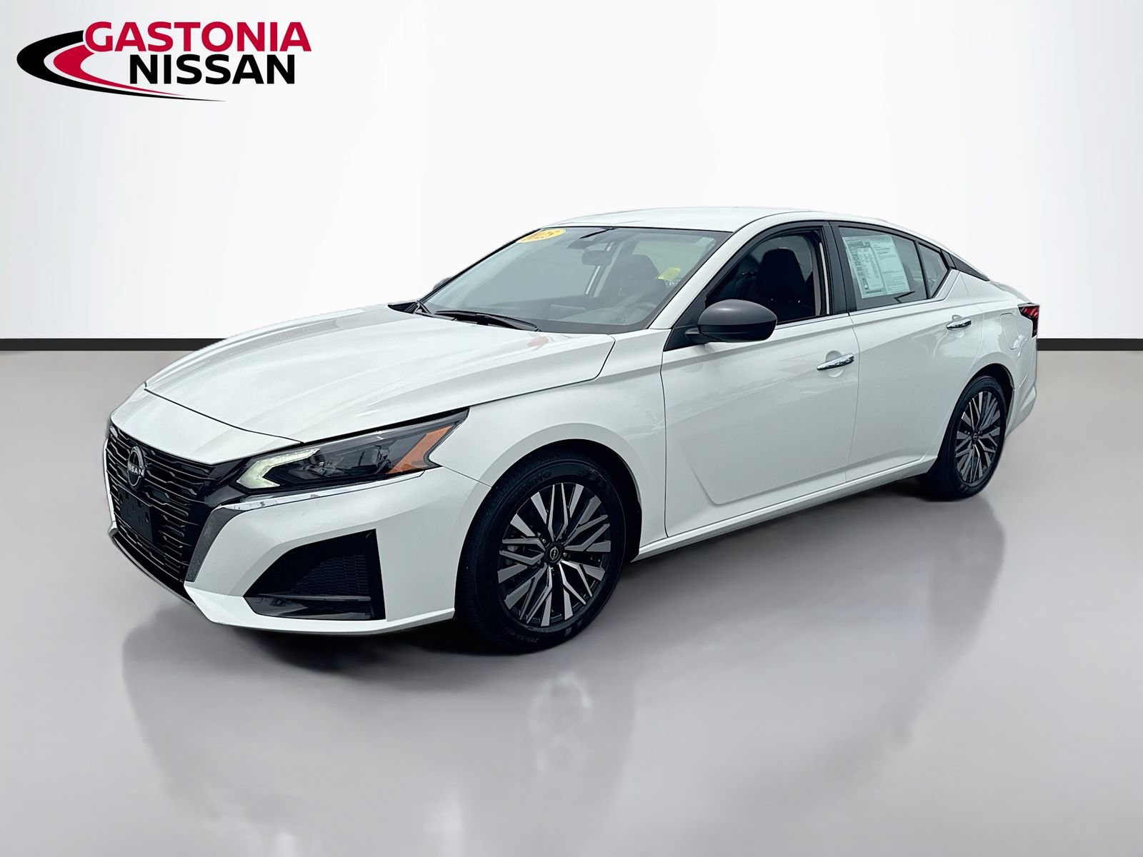 Used 2025 Nissan Altima 2.5 SV FWD video 3