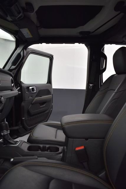 Used 2024 Jeep Wrangler Unlimited Sahara w/ Technology Group AWD/4WD image 10