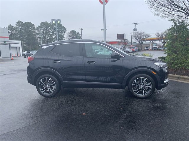 Used 2020 Buick Encore GX Essence image 9