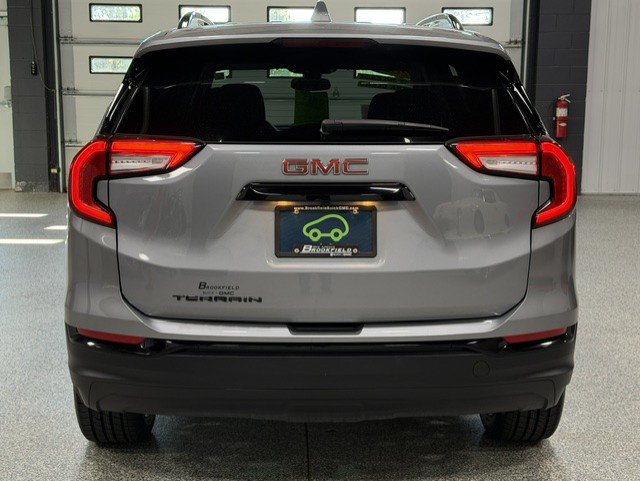 Certified 2023 GMC Terrain SLE w/ Driver Convenience Package FWD image 4