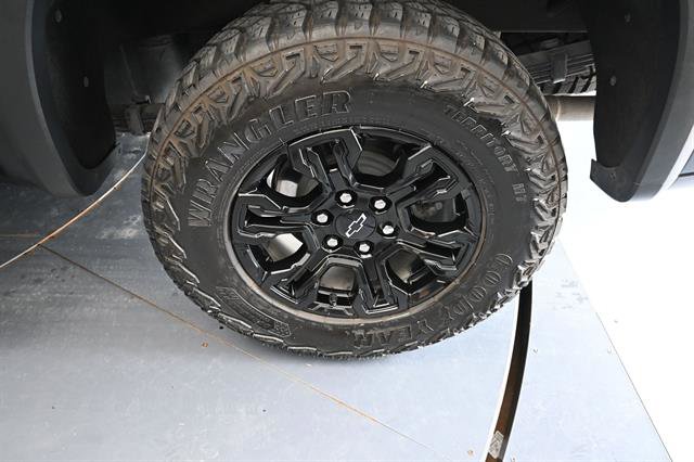 Used 2024 Chevrolet Silverado 1500 ZR2 w/ Technology Package AWD/4WD image 24