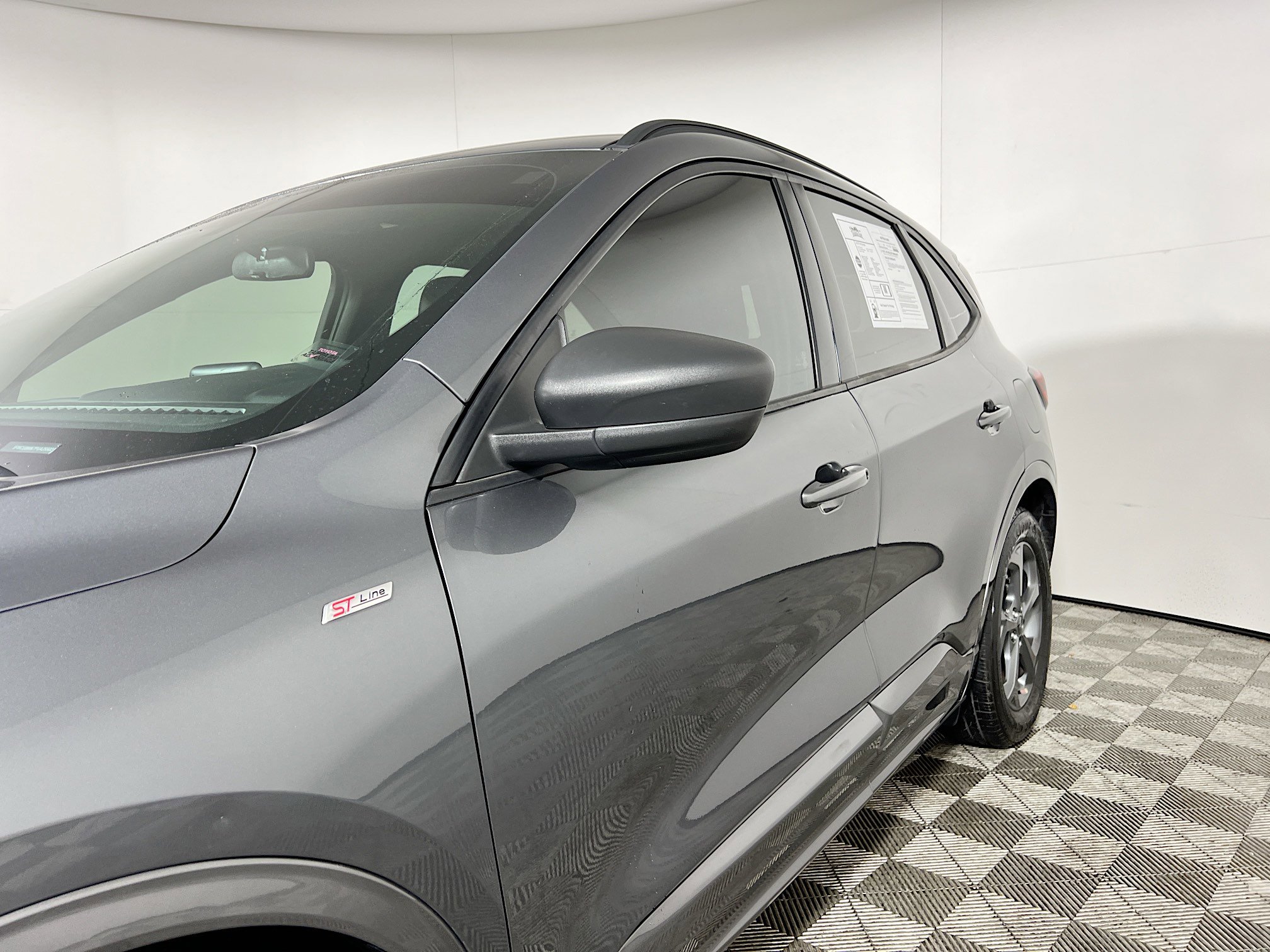 Used 2023 Ford Escape ST-Line image 13