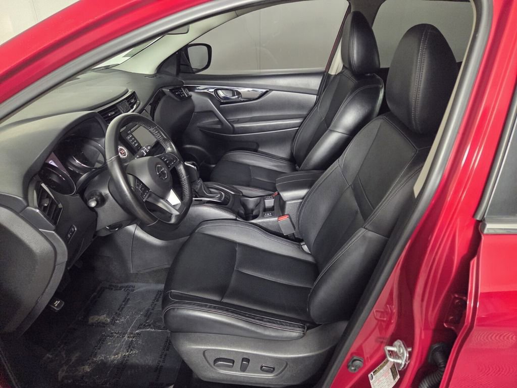 Used 2017 Nissan Rogue Sport SL image 11