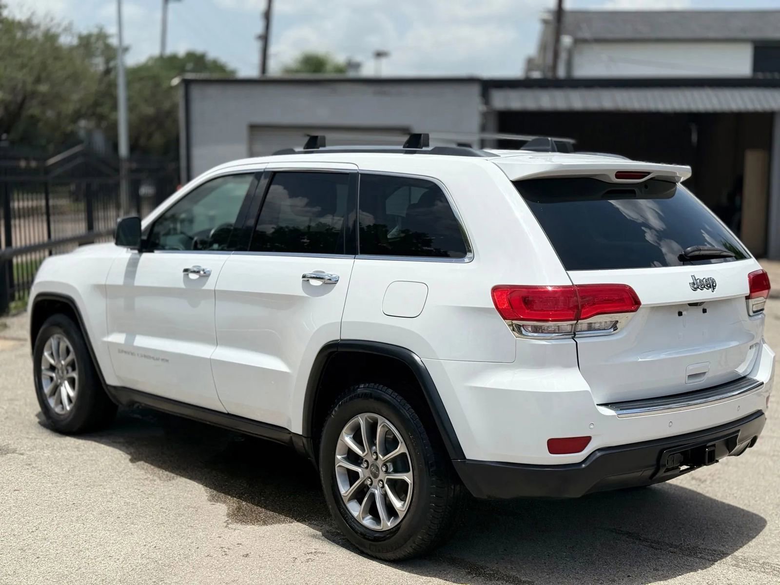 Used 2016 Jeep Grand Cherokee Limited w/ Trailer Tow Group IV RWD image 6