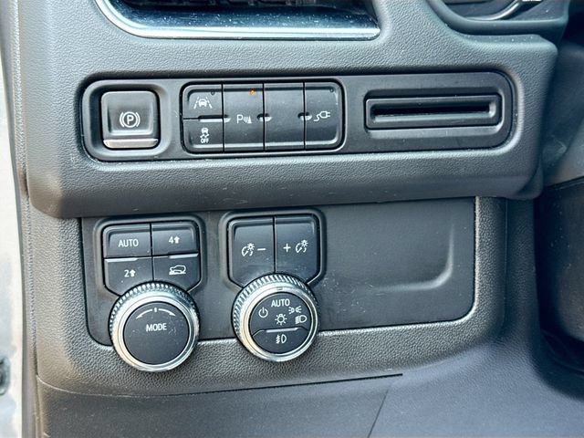 Used 2021 GMC Yukon SLT w/ SLT Luxury Package AWD/4WD image 13