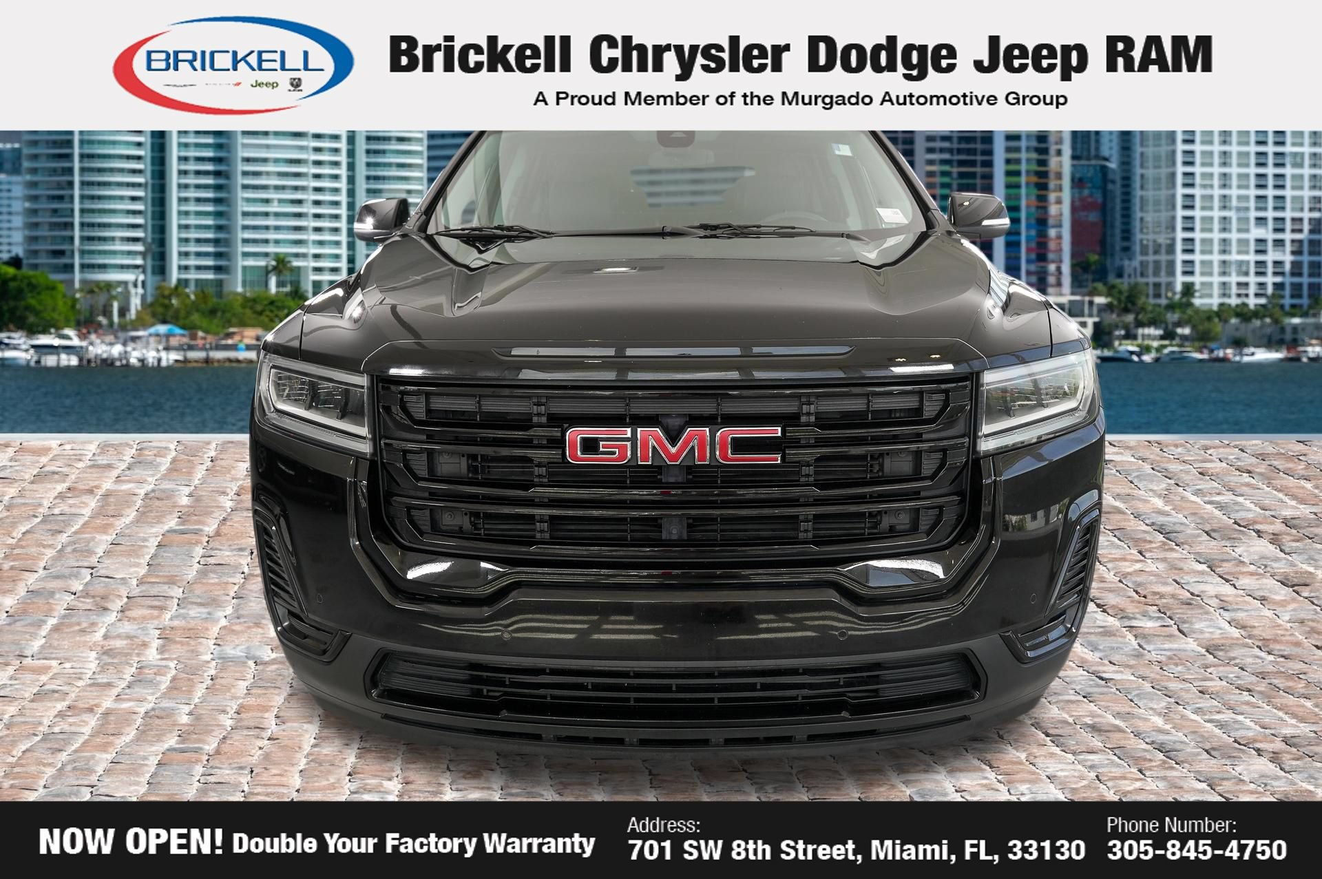 Used 2022 GMC Acadia SLE w/ Driver Convenience Package FWD image 2