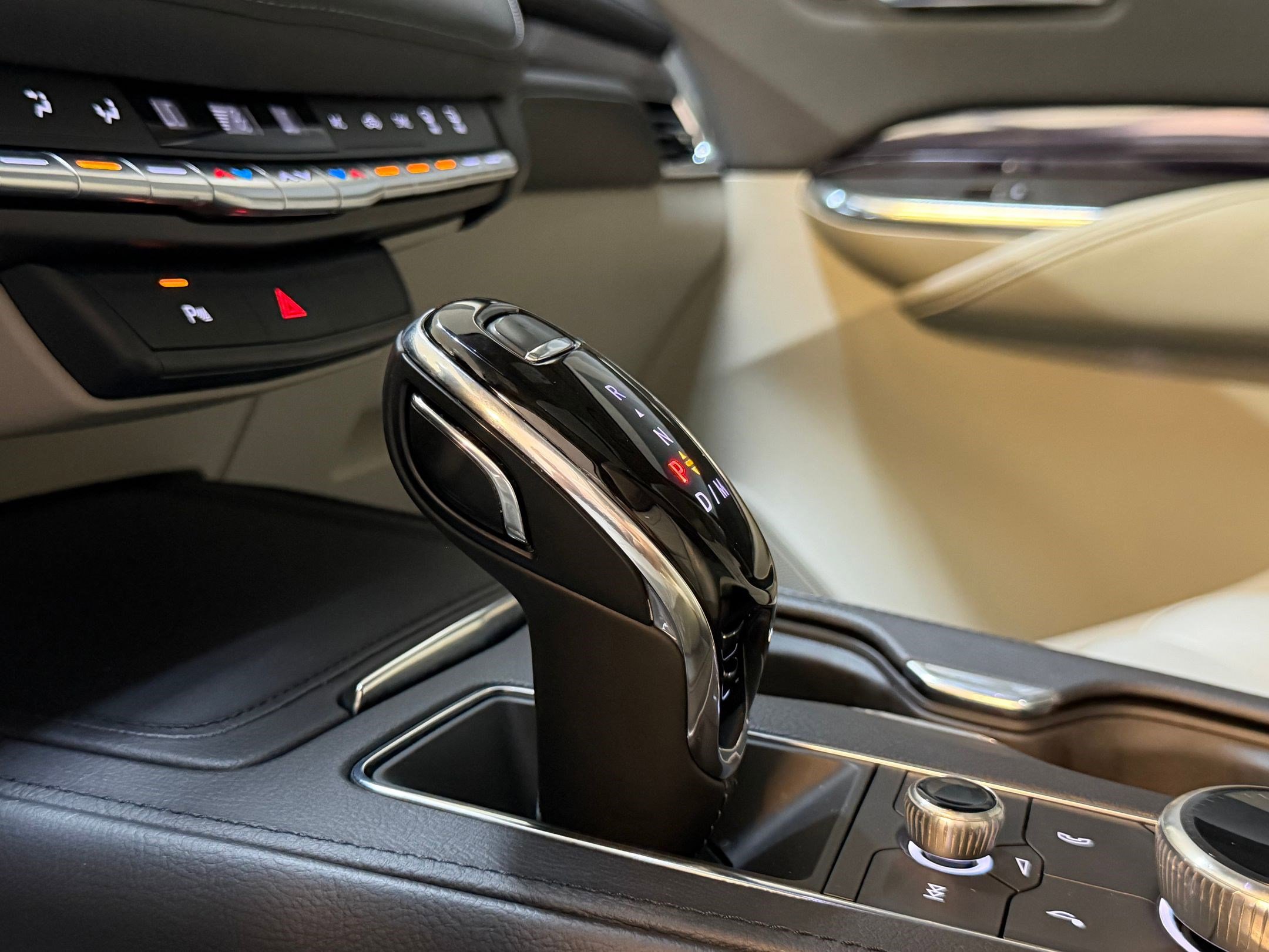 Used 2023 Cadillac XT4 Luxury FWD image 31