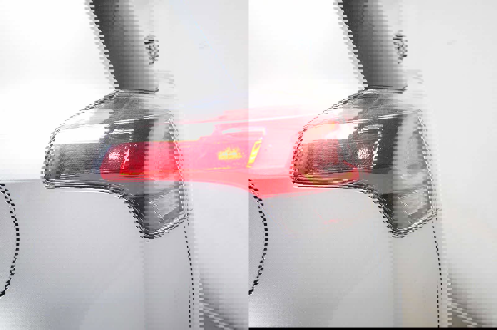 Used 2018 Toyota RAV4 Limited w/ All Weather Liner Package image 8