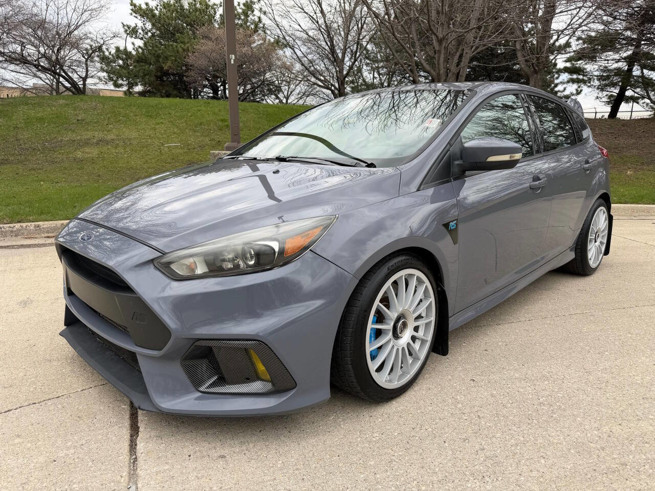 Used 2017 Ford Focus RS AWD/4WD image 3