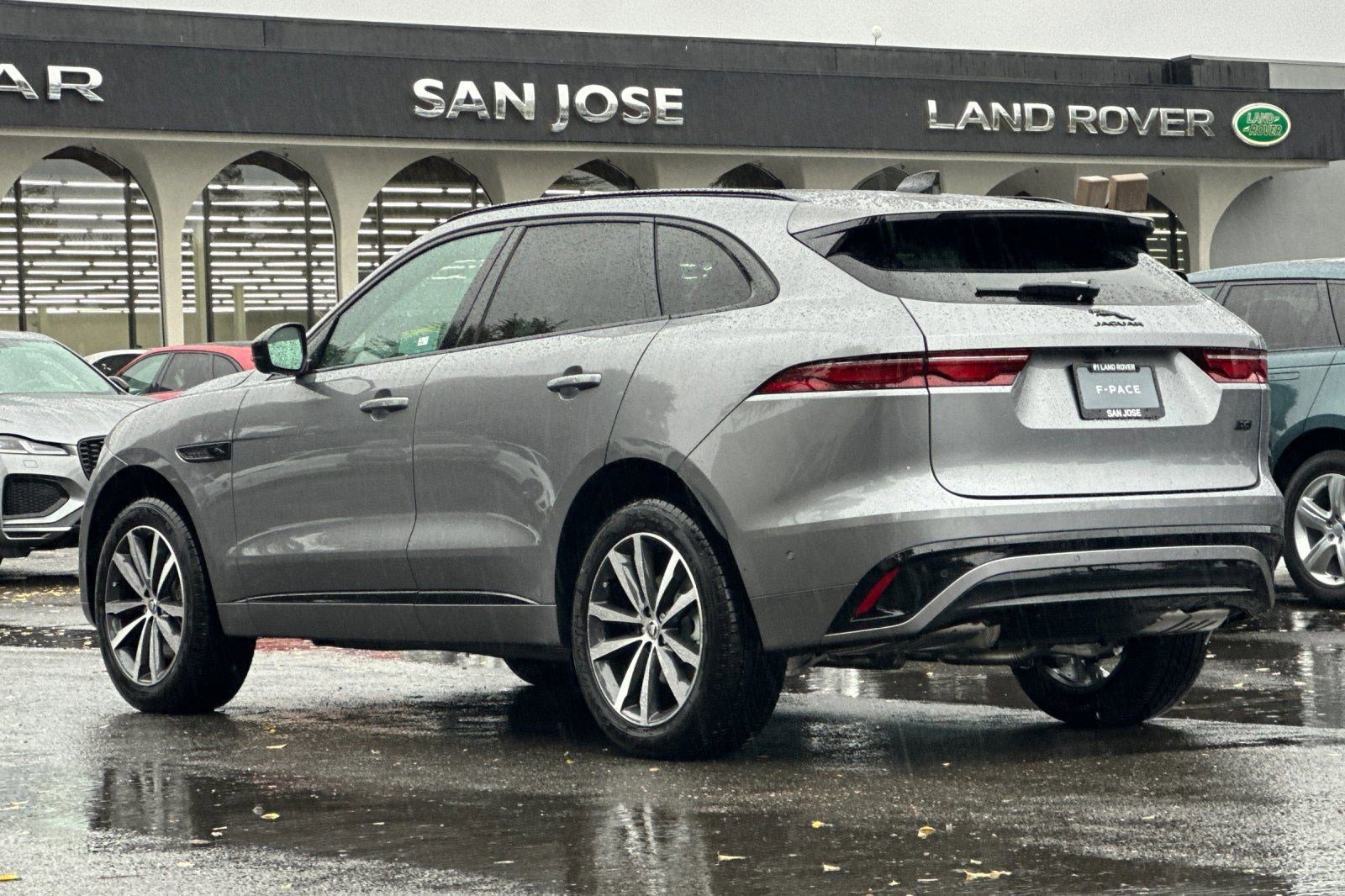 New 2026 Jaguar F-PACE R-Dynamic S image 3
