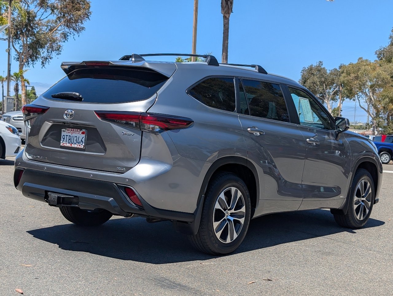 Used 2025 Toyota Highlander XLE image 14