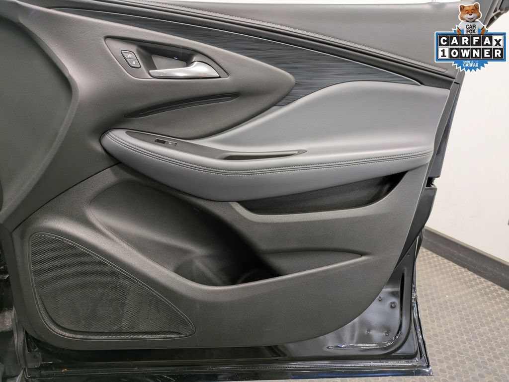 Used 2020 Buick Envision Essence AWD/4WD image 28