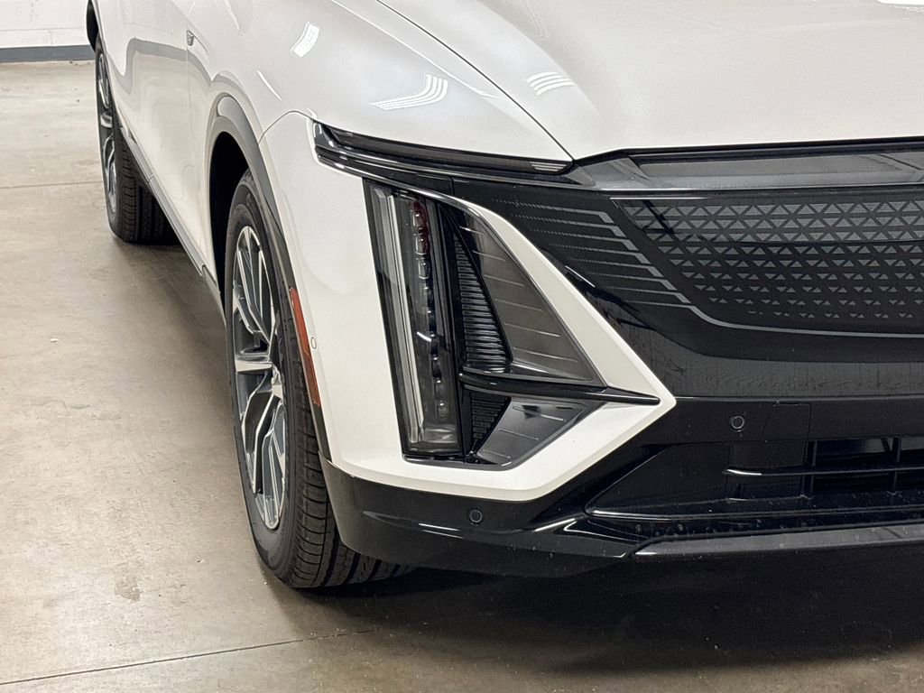 New 2025 Cadillac Lyriq Sport RWD image 4