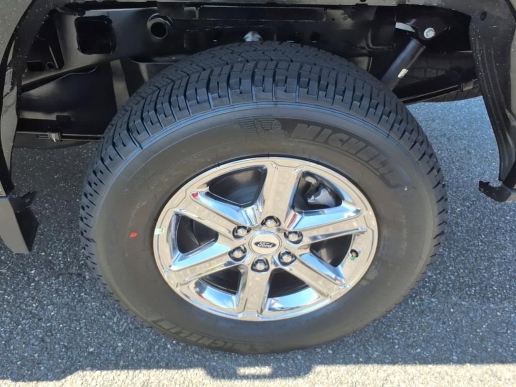 New 2025 Ford F150 XLT w/ Equipment Group 302A MID image 8